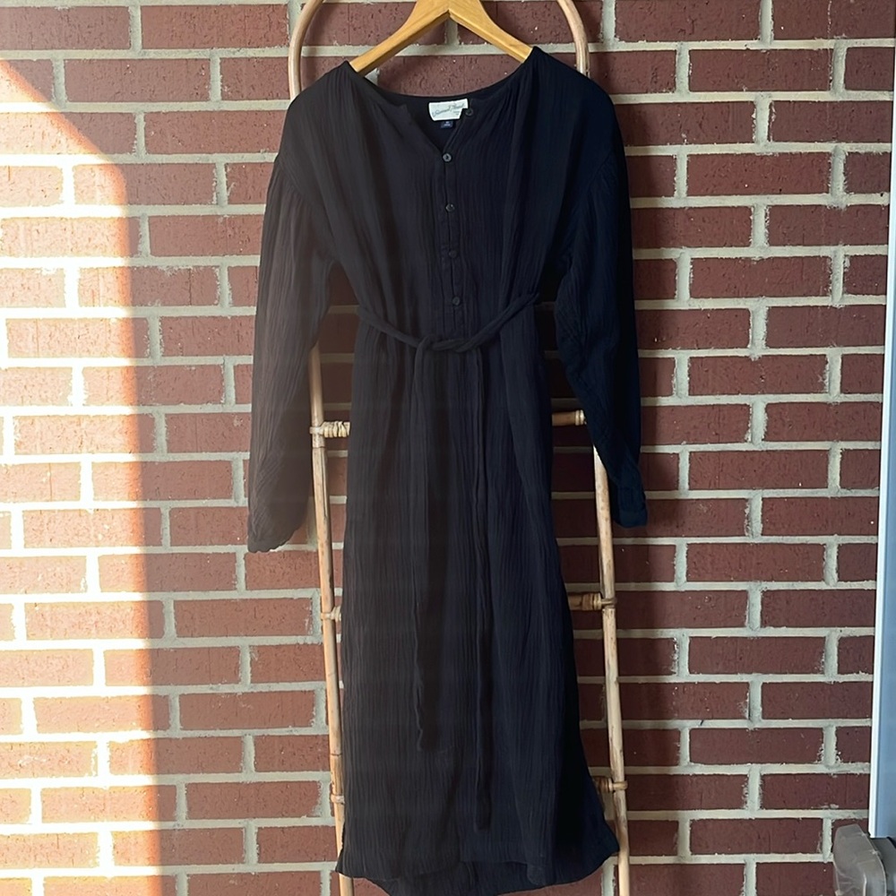 Black Long-Sleeve Textured Midi Dress
